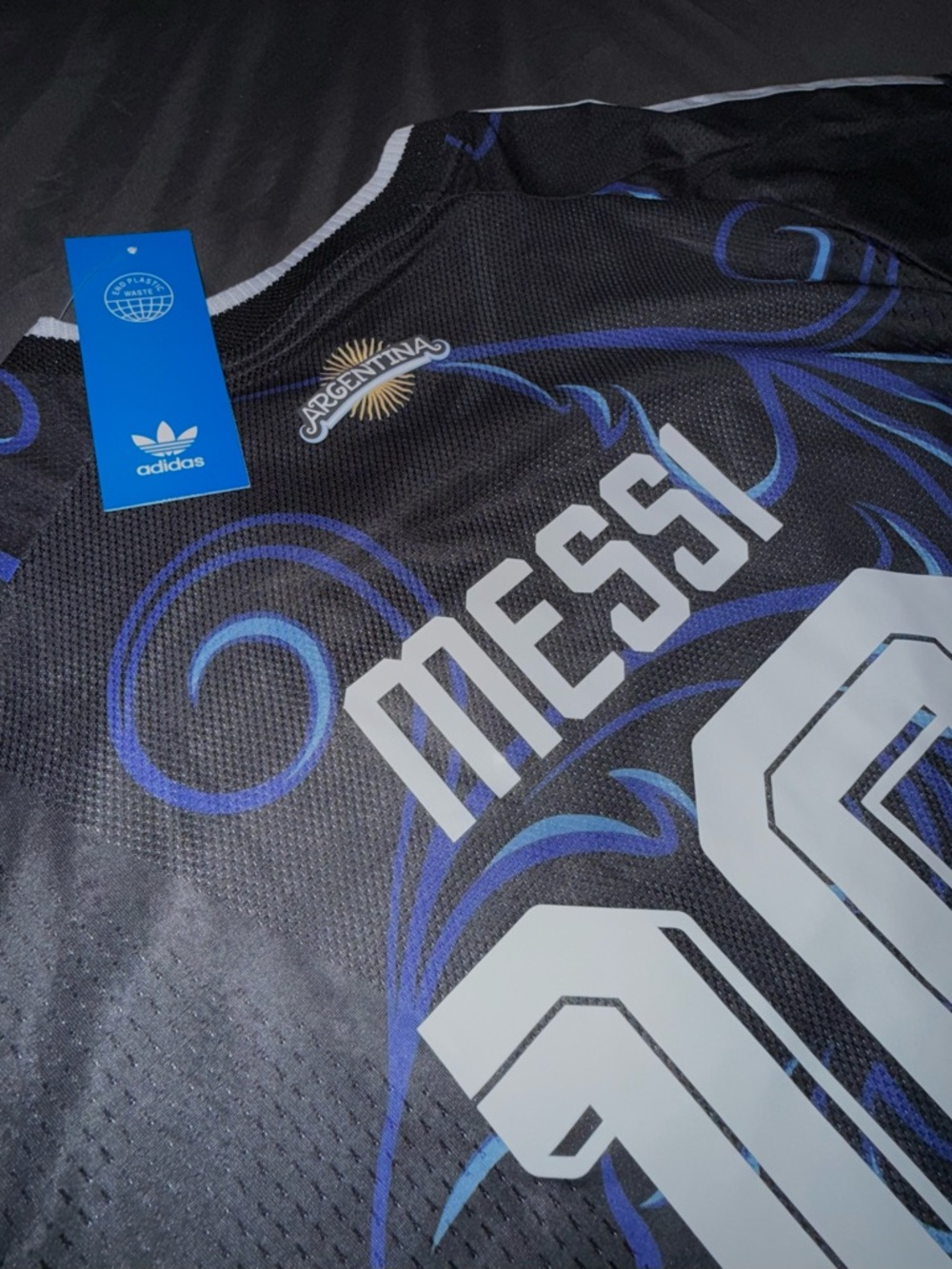ARGENTINA 2026 WORLD CUP AWAY MESSI #10 SLIM FIT - Picture 7 of 8